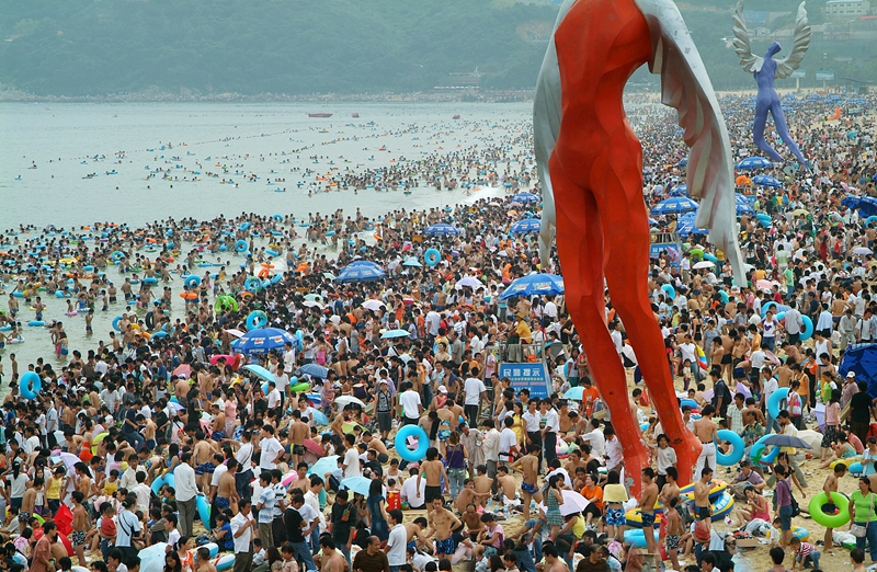 《假日海灘》，廖俊鴻.jpg