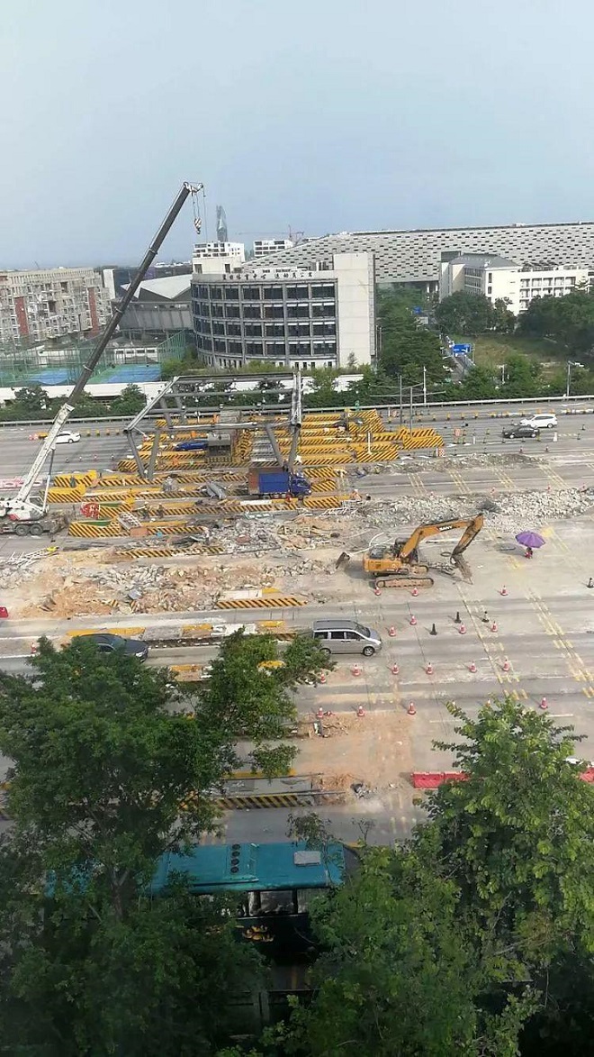 2019-3深圳大小梅沙等收費站拆除，鹽壩高速公路實行免費通行.JPG